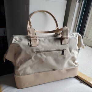 Beis Weekender in Beige Color